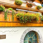 Moroder Haus ゲストハウス