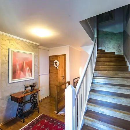 Pensión Moroder Haus 3*